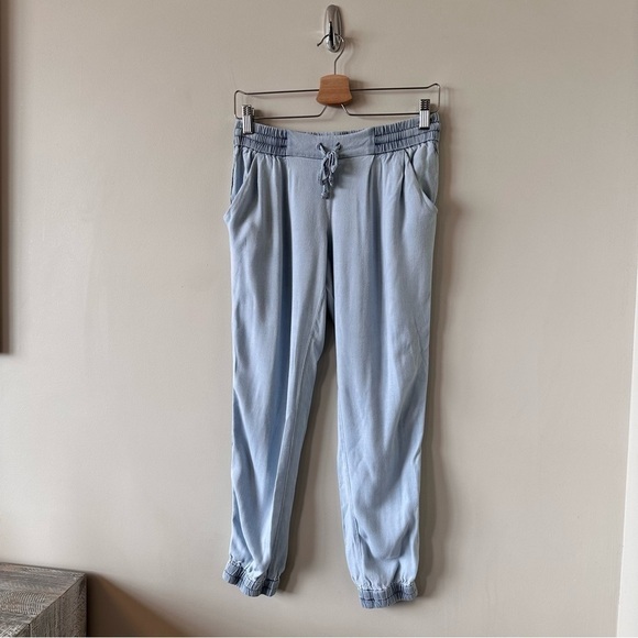 ARITZIA-“TALULA” Los Feliz Light Chambray Summer Joggers (Size:Small) - Picture 4 of 12